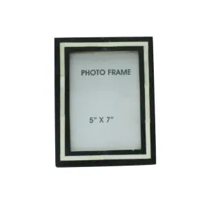 BLACK AND WHITE LINE 5X7 FRAME