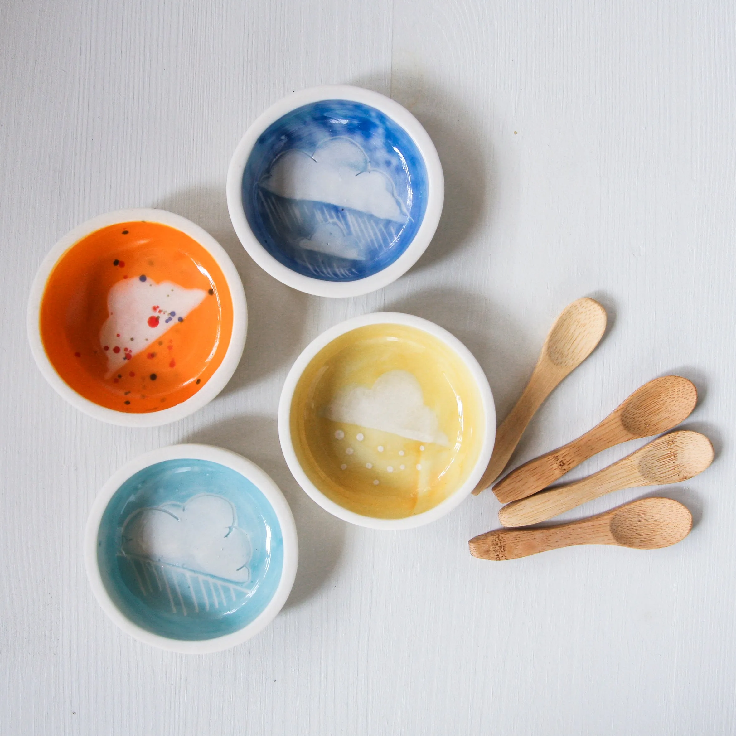 Tiny Cloud Bowl with bamboo spoon, 4 colours available